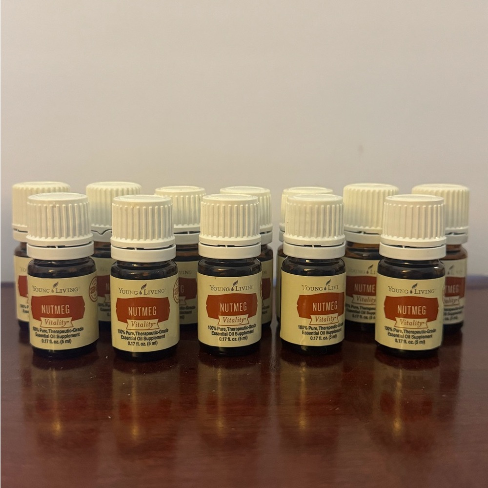 Young Living Nutmeg Vitality Essential Oil - Cream and Brown